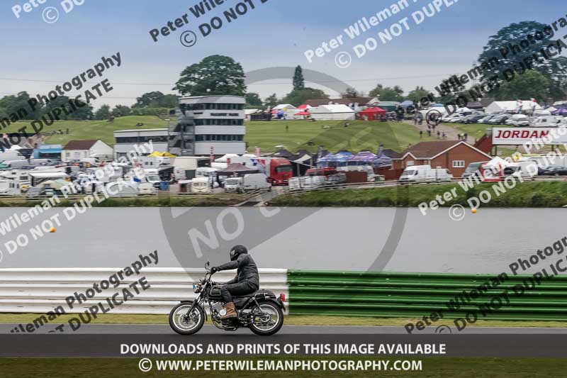 Vintage motorcycle club;eventdigitalimages;mallory park;mallory park trackday photographs;no limits trackdays;peter wileman photography;trackday digital images;trackday photos;vmcc festival 1000 bikes photographs